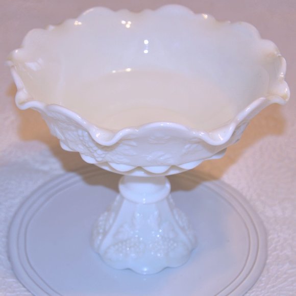 Accents Vintage Milk Glass Pedestal Bowl Poshmark